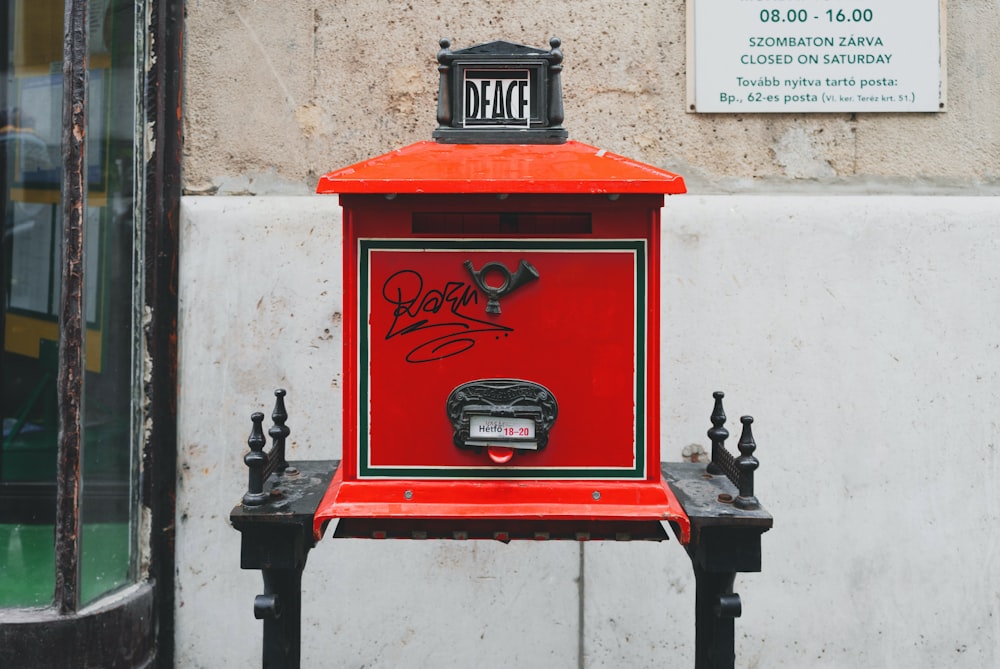 red mail box