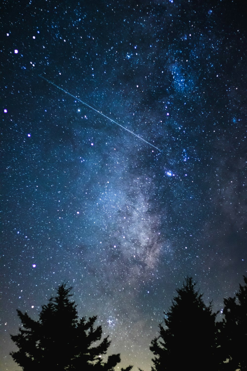 blue and purple galaxy sky