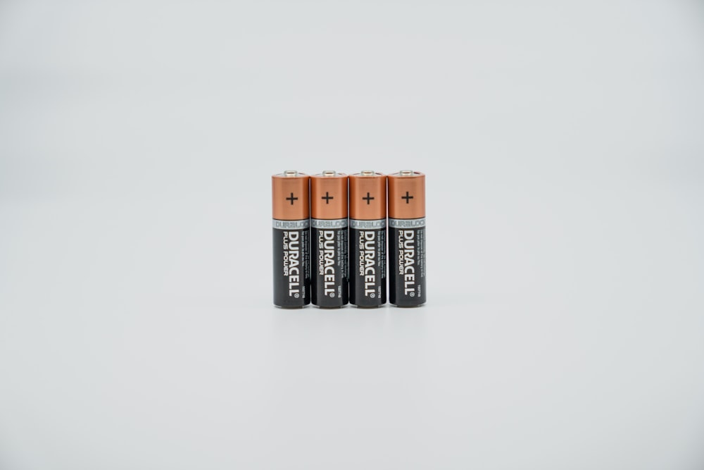 quatro baterias Duracell