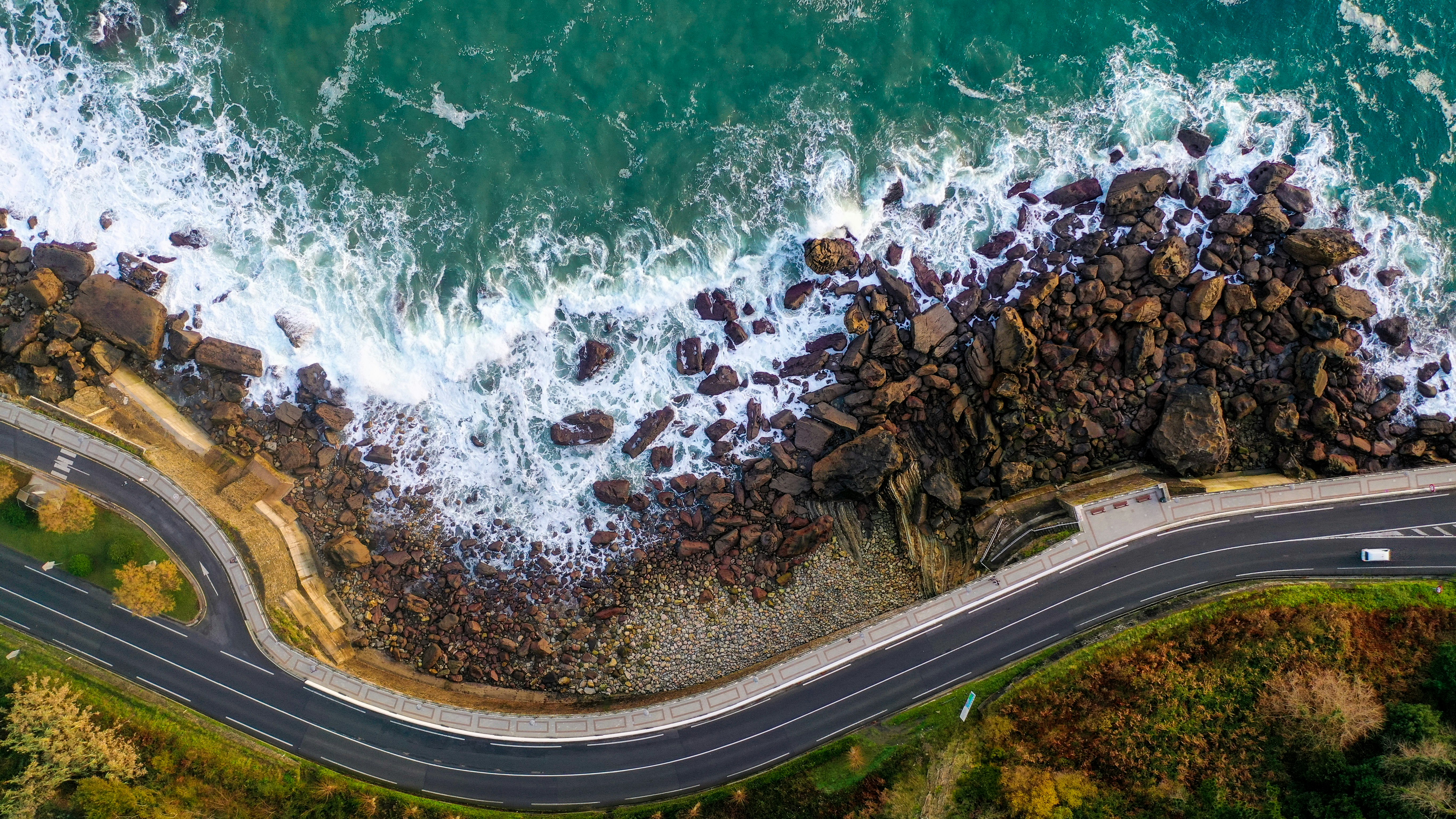 aerial view of sea waves during daytime