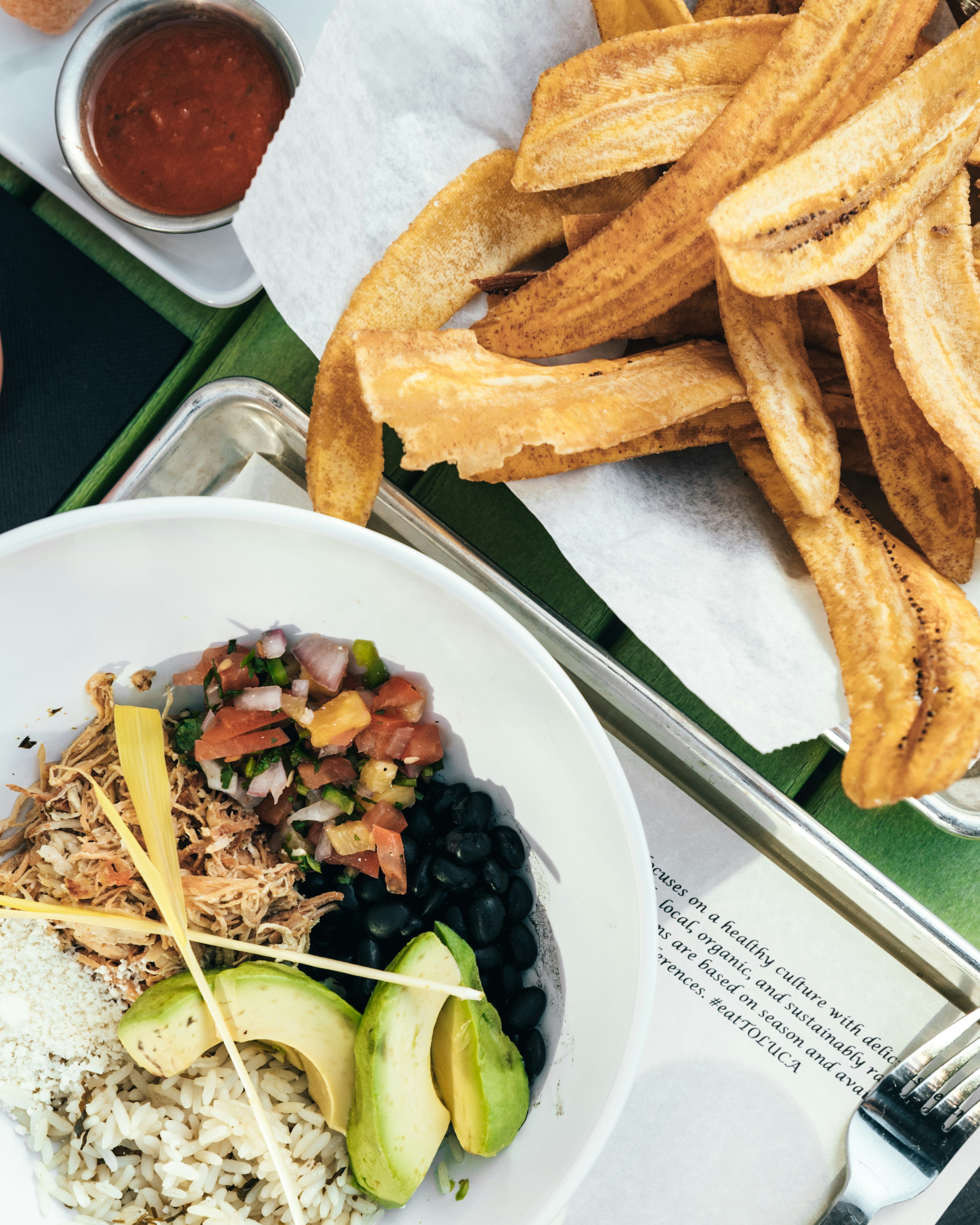 The Social Ritual of the Midday Meal