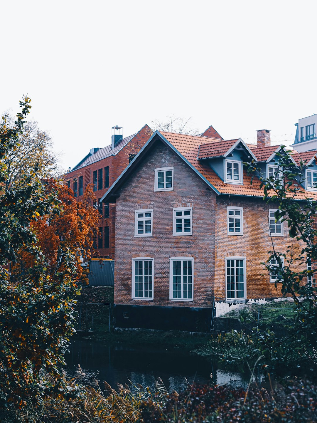 brown concrete house