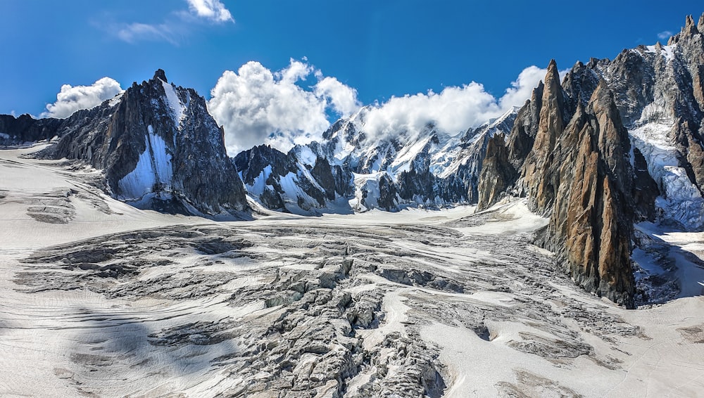 montanhas glaciares