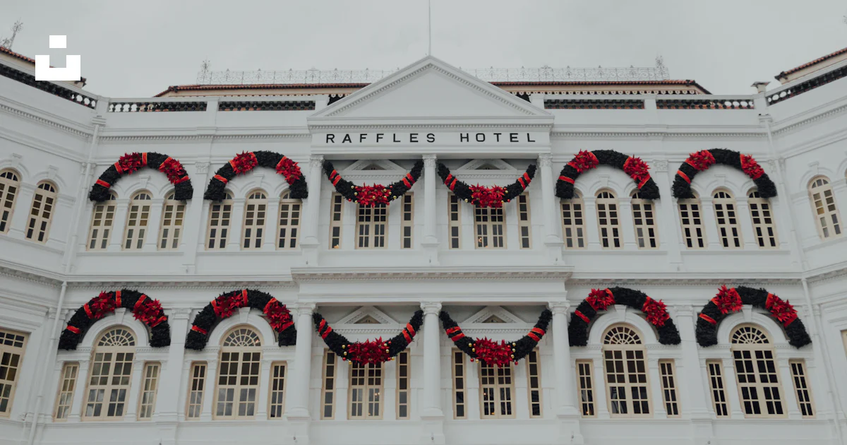 Raffle Hotel building photo – Free Grey Image on Unsplash