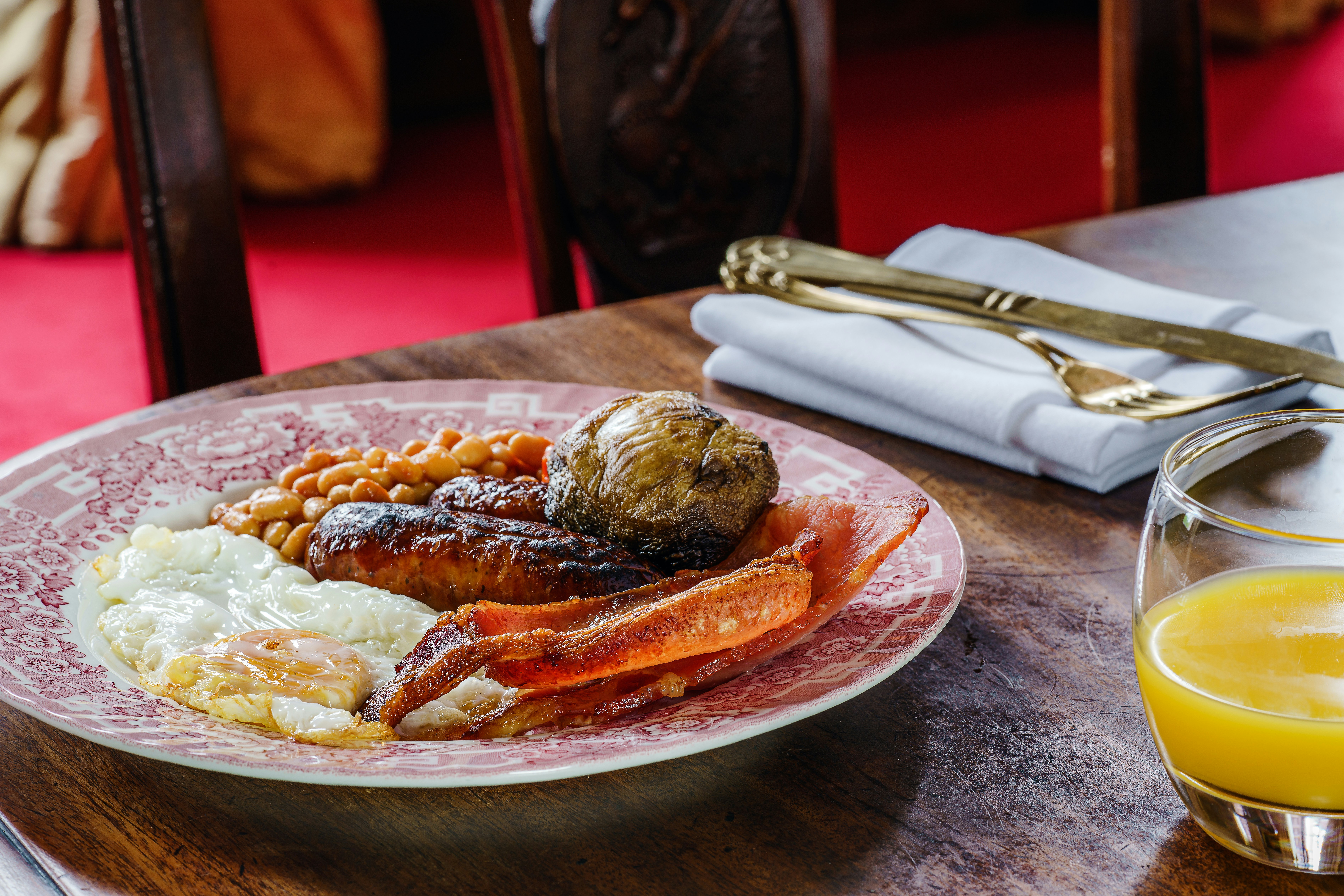 How to Make a Perfect Full English Breakfast at Home