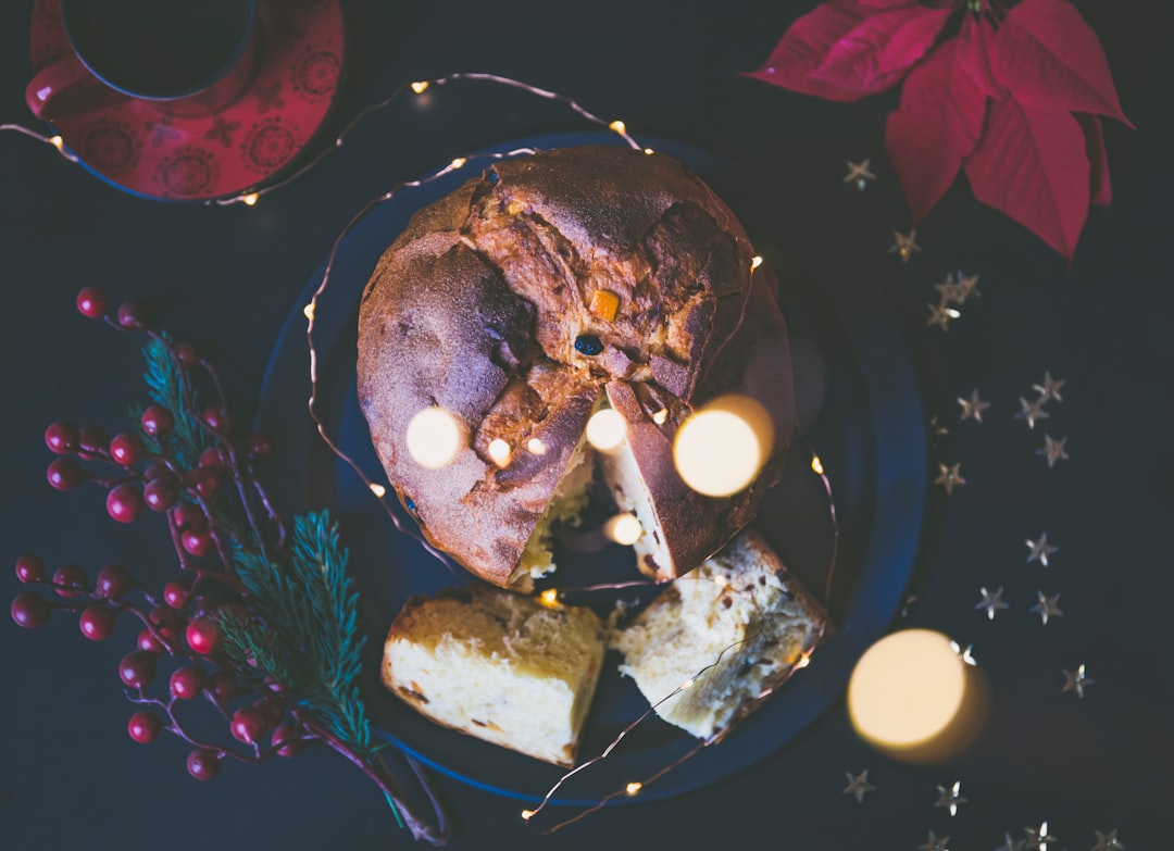 round bread on round blue plate