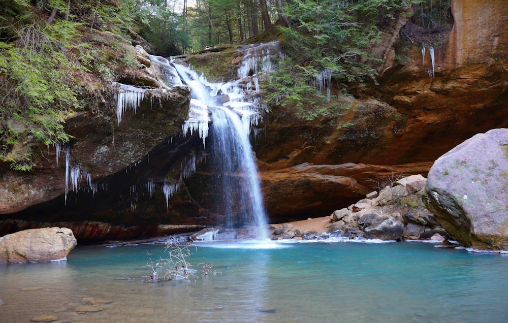 photography of waterfalls during daytime