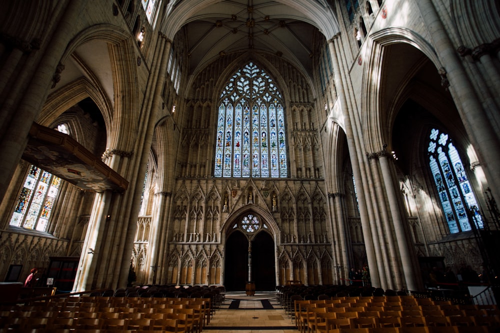 empty church seats