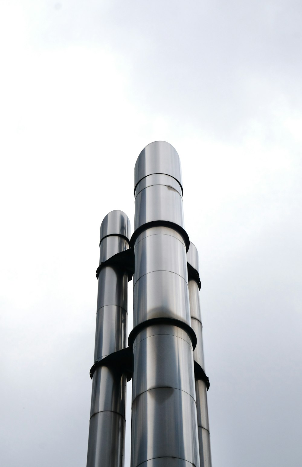 tubos de aço inoxidável cinza