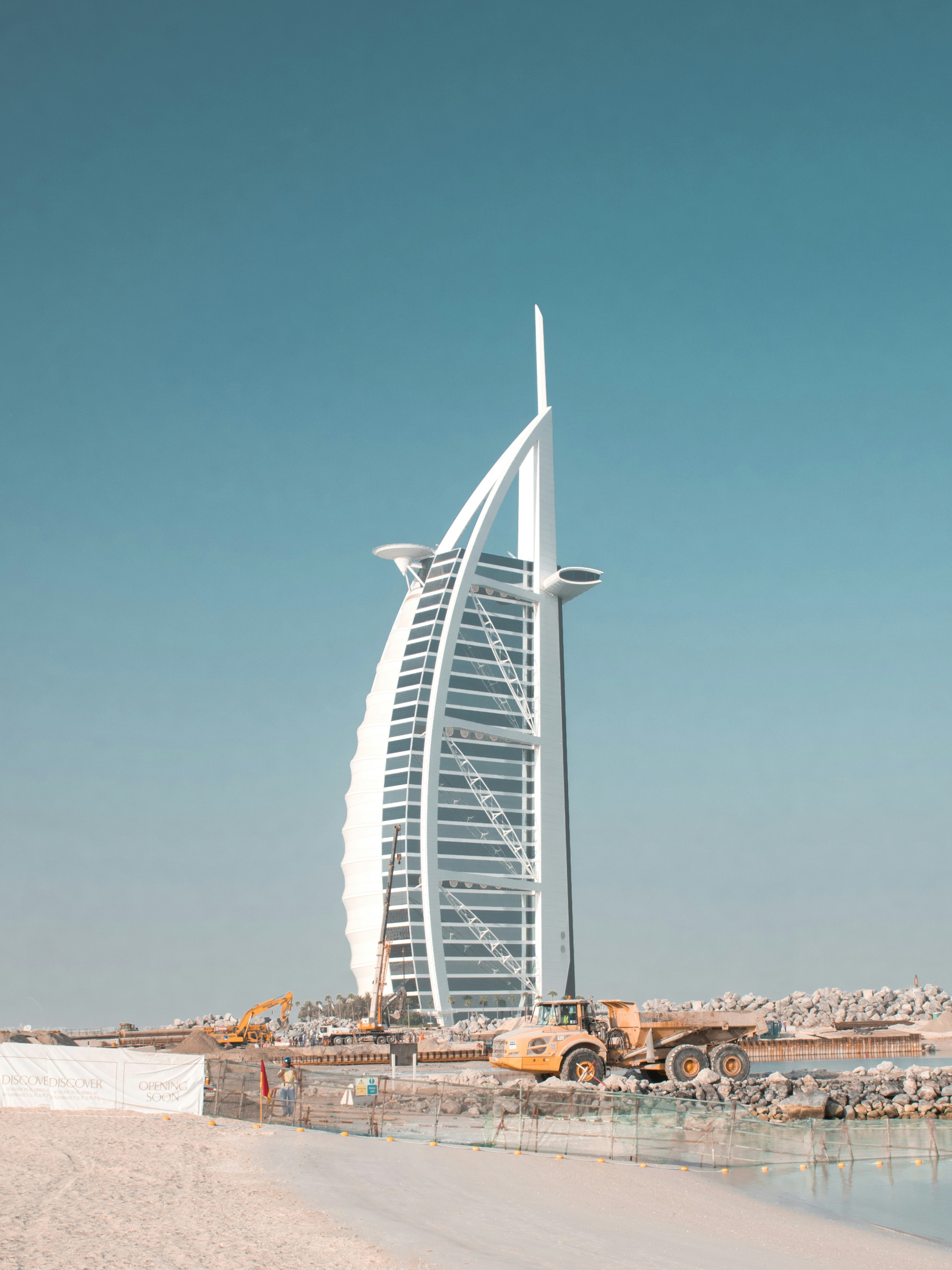 昼間のドバイのブルジュ アル アラブの写真 Unsplashで見つけるドバイ ドバイ アラブ首長国連邦の無料写真