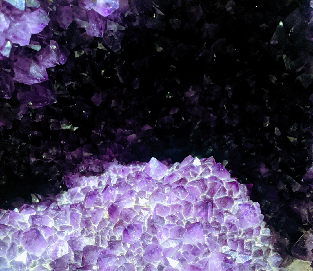 紫水晶項鍊：美麗與治癒的寶石