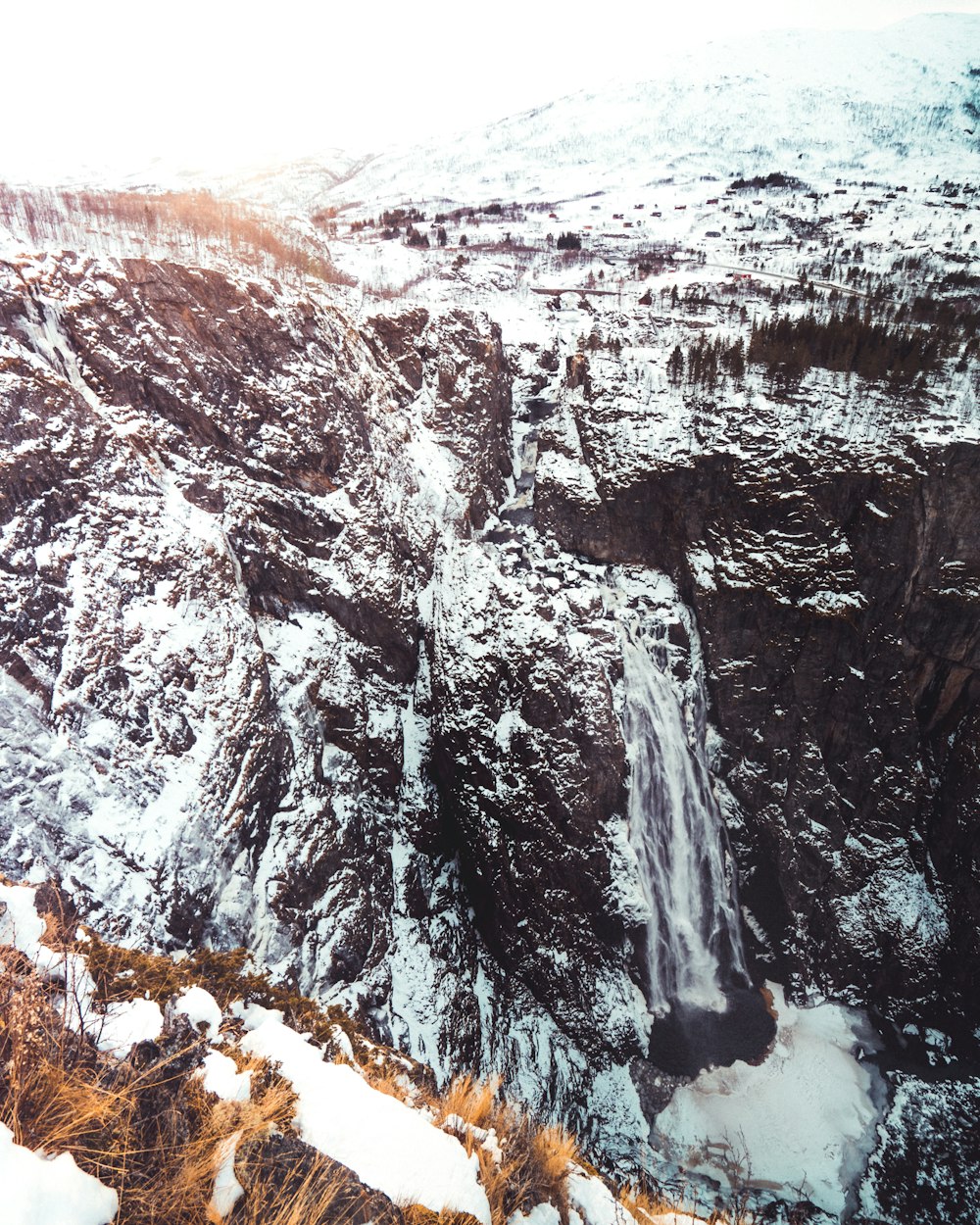 snow-capped mountain during daytime