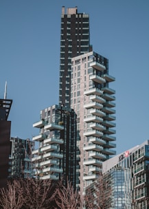 a very tall building in the middle of a city