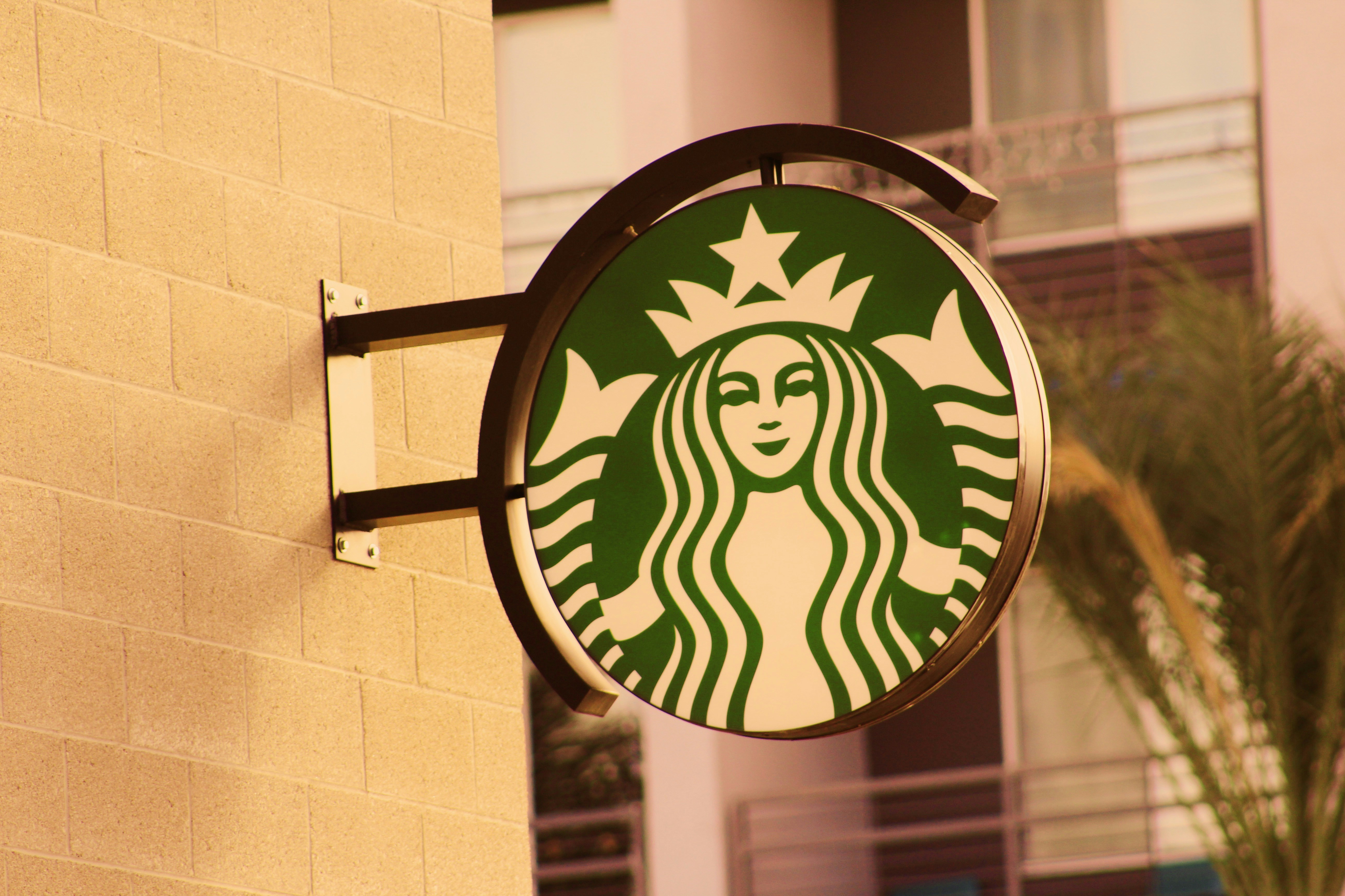 How Howard Schultz Turned Starbucks Into a Global Coffee Empire