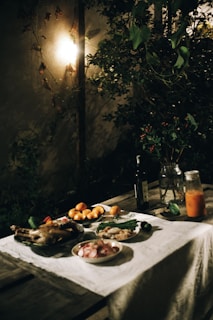 Health Vibes - avoid eating late at night or before bed and don't eat 3-4 hours before bedtime