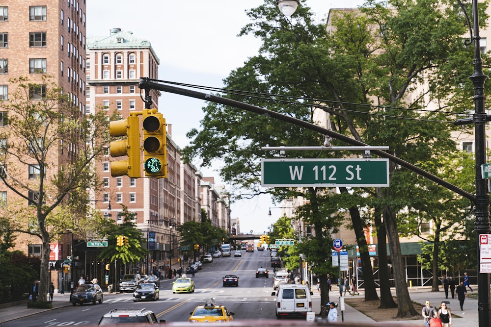 traffic light showing green light