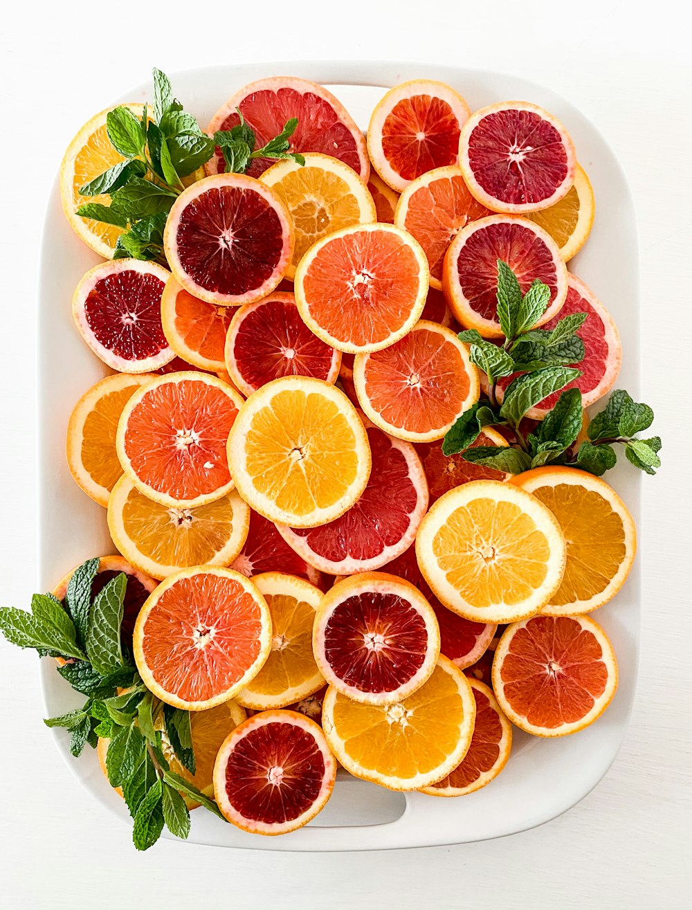 sliced citrus fruits