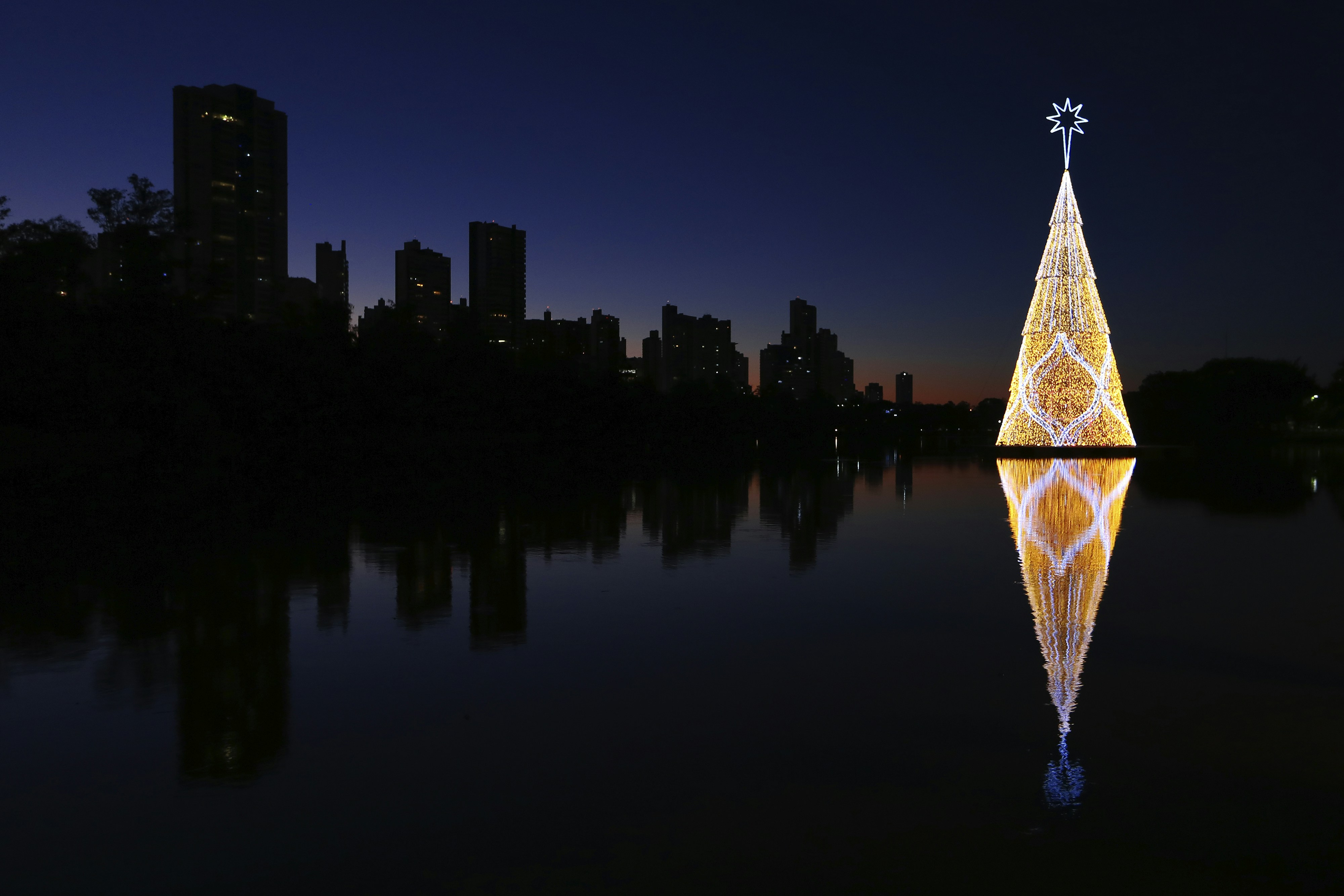 Containers in Christmas, FL