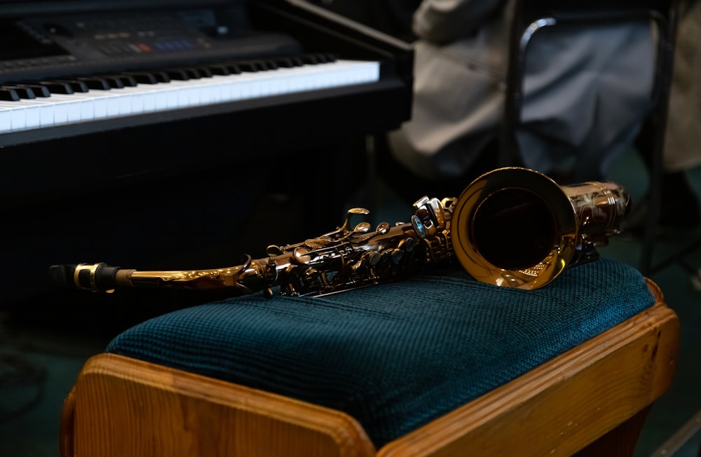 Saxofón marrón