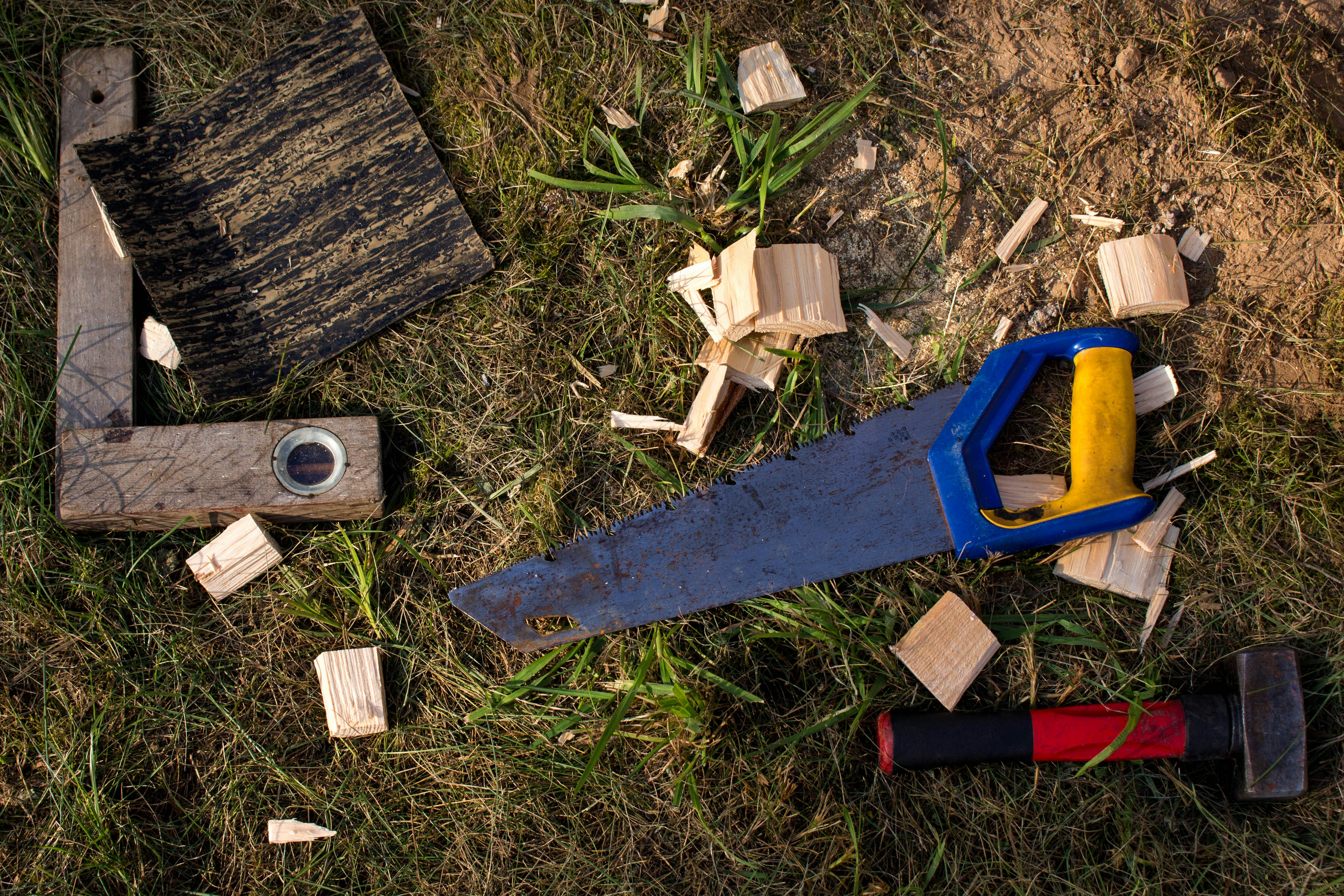 blue wood saw