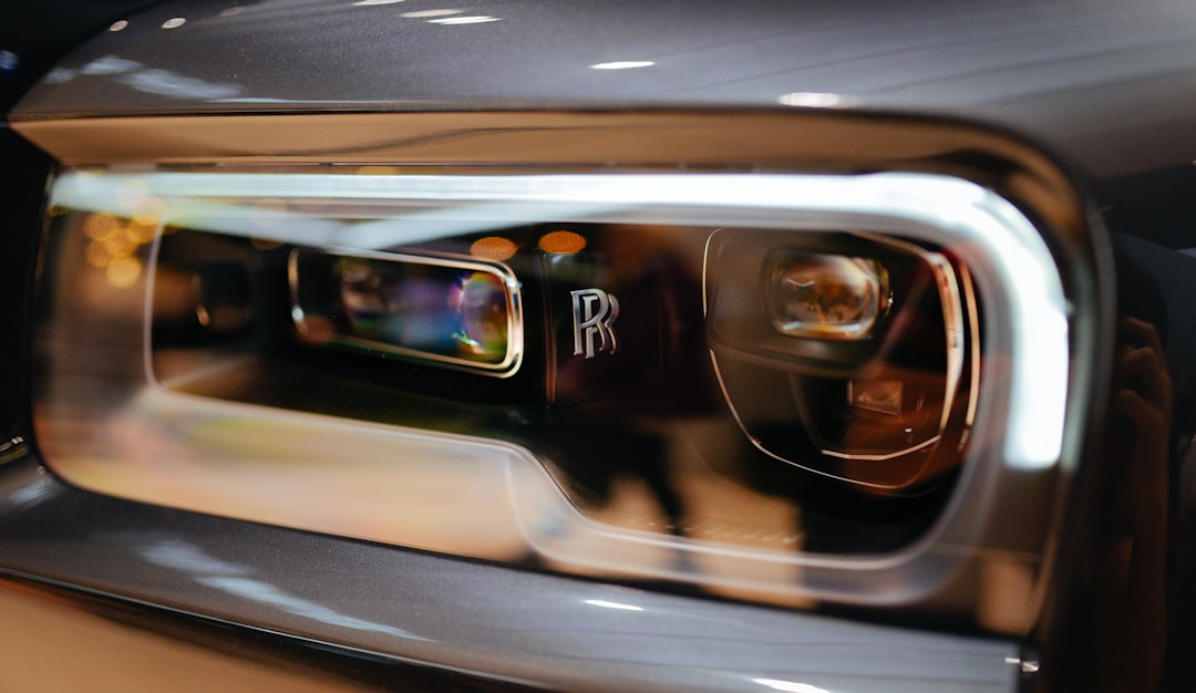 clear Rolls Royce headlamp