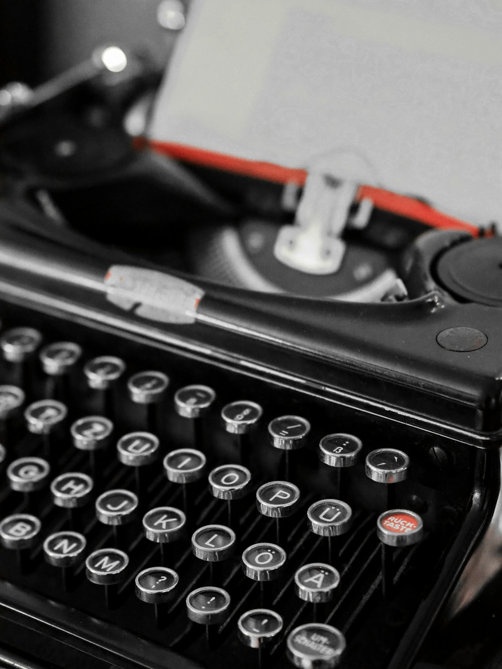 black and gray typewriter