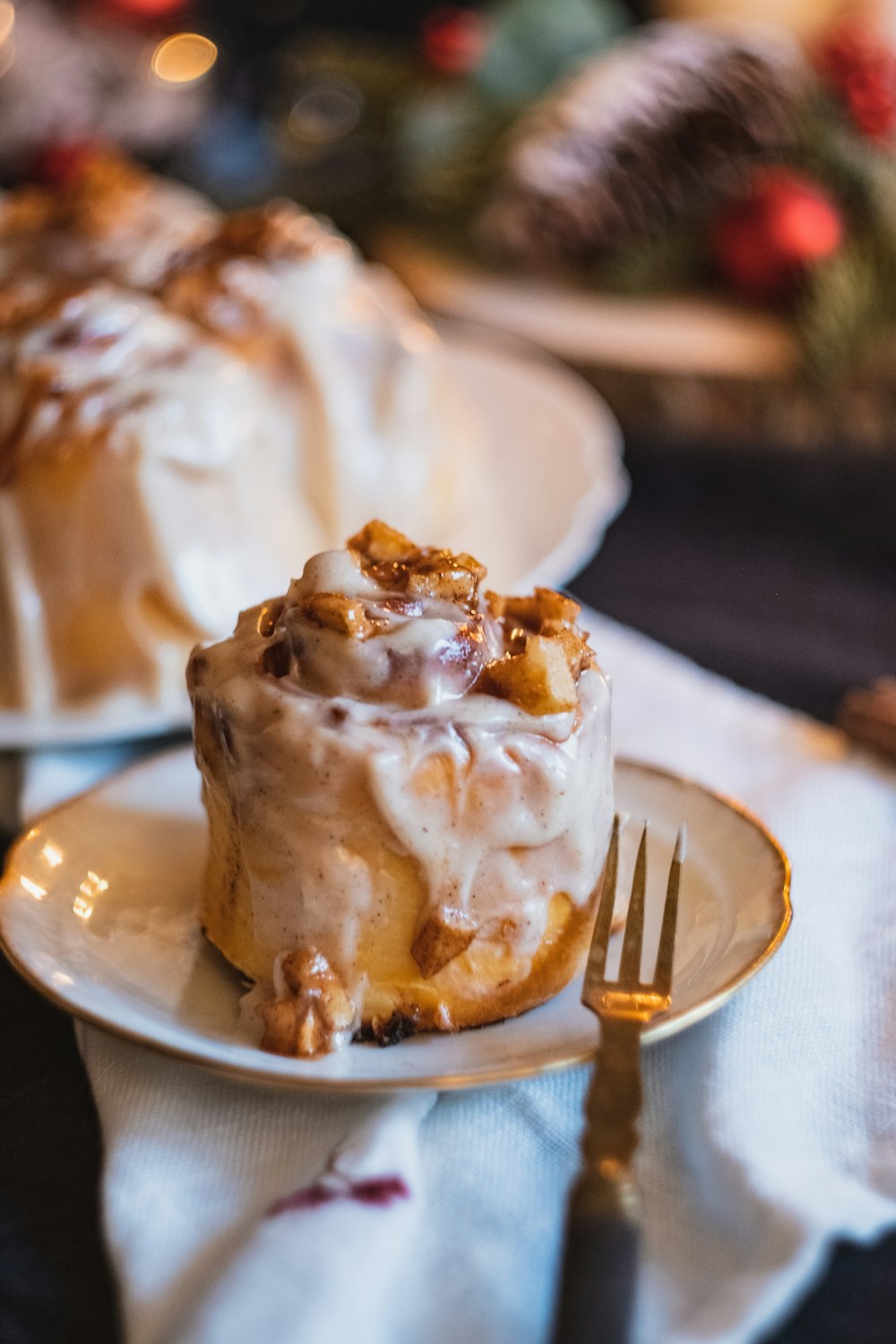 plate of cinnamon roll