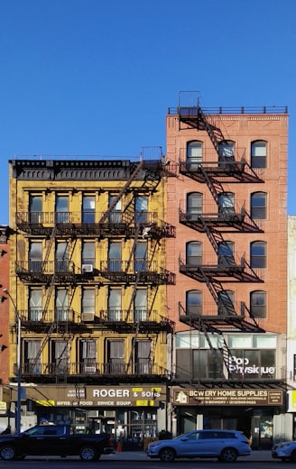 shallow focus photo of yellow building