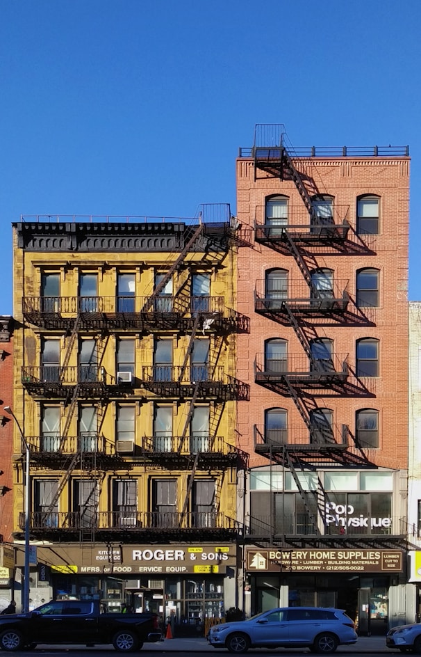 shallow focus photo of yellow building