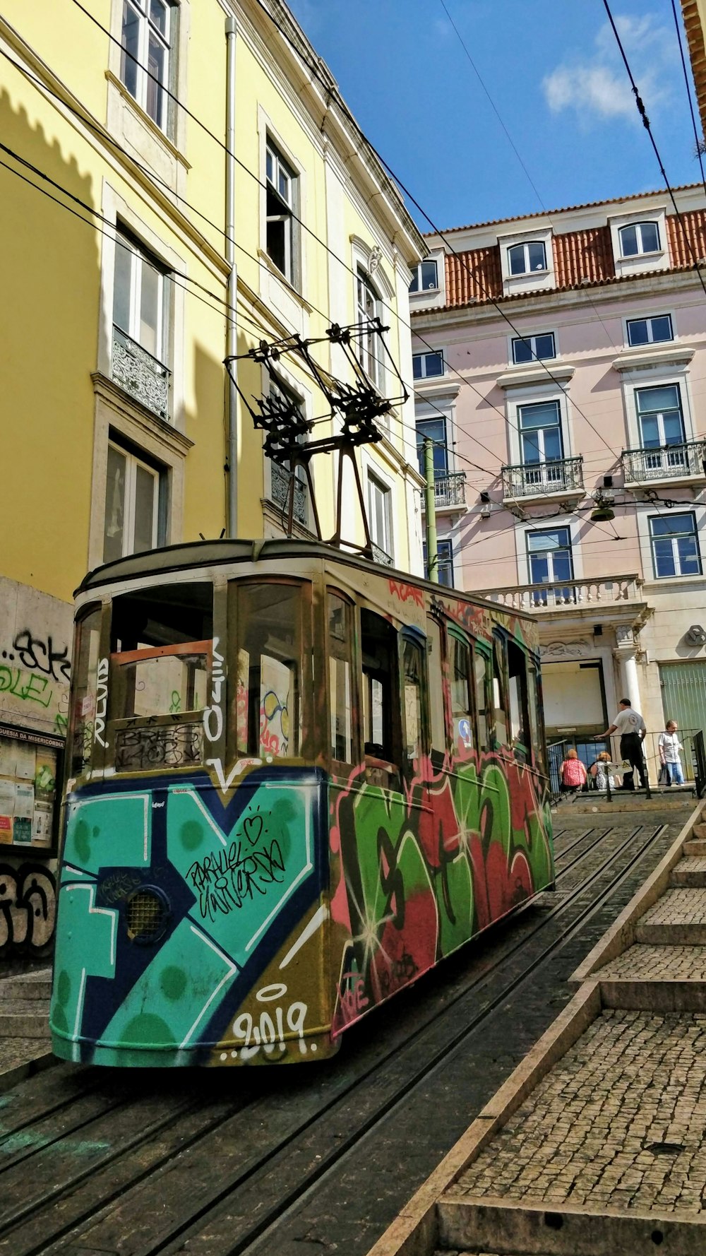 shallow focus photo of brown train