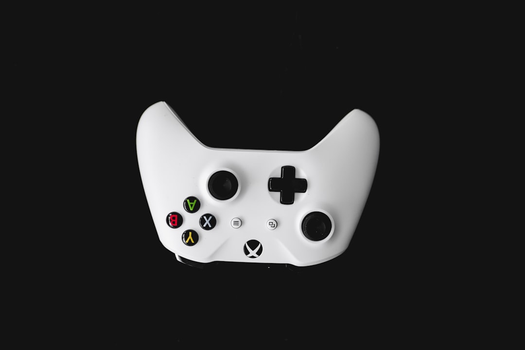 white Xbox One wireless controller