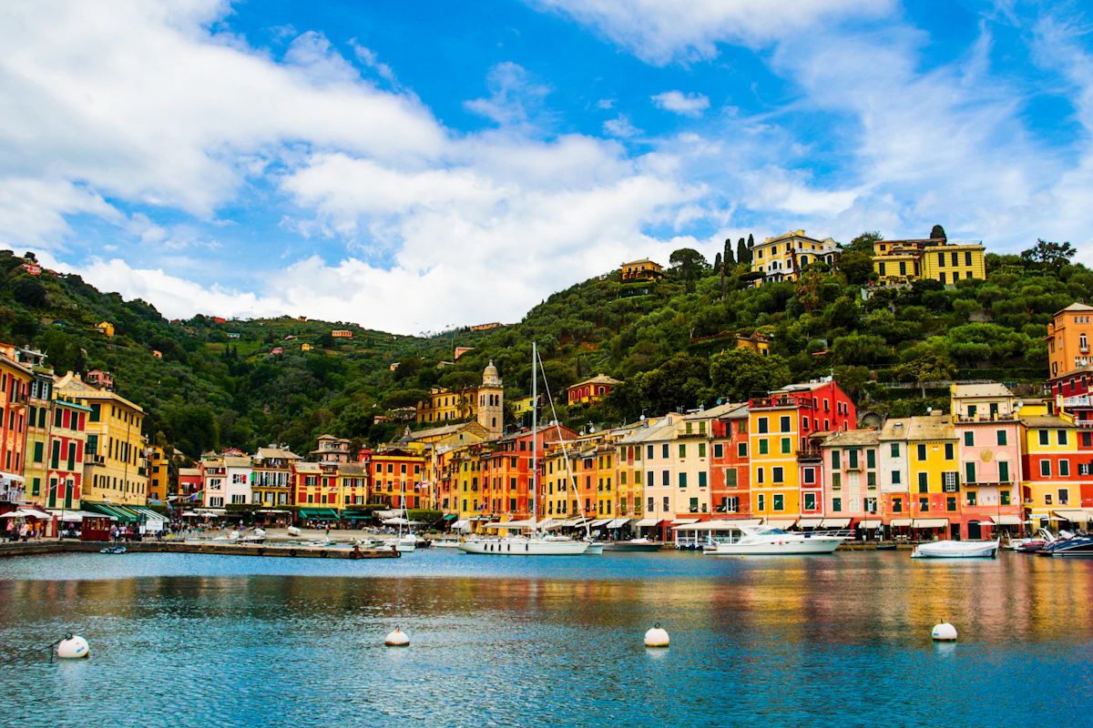 La piazzetta di Portofino vista dal mare