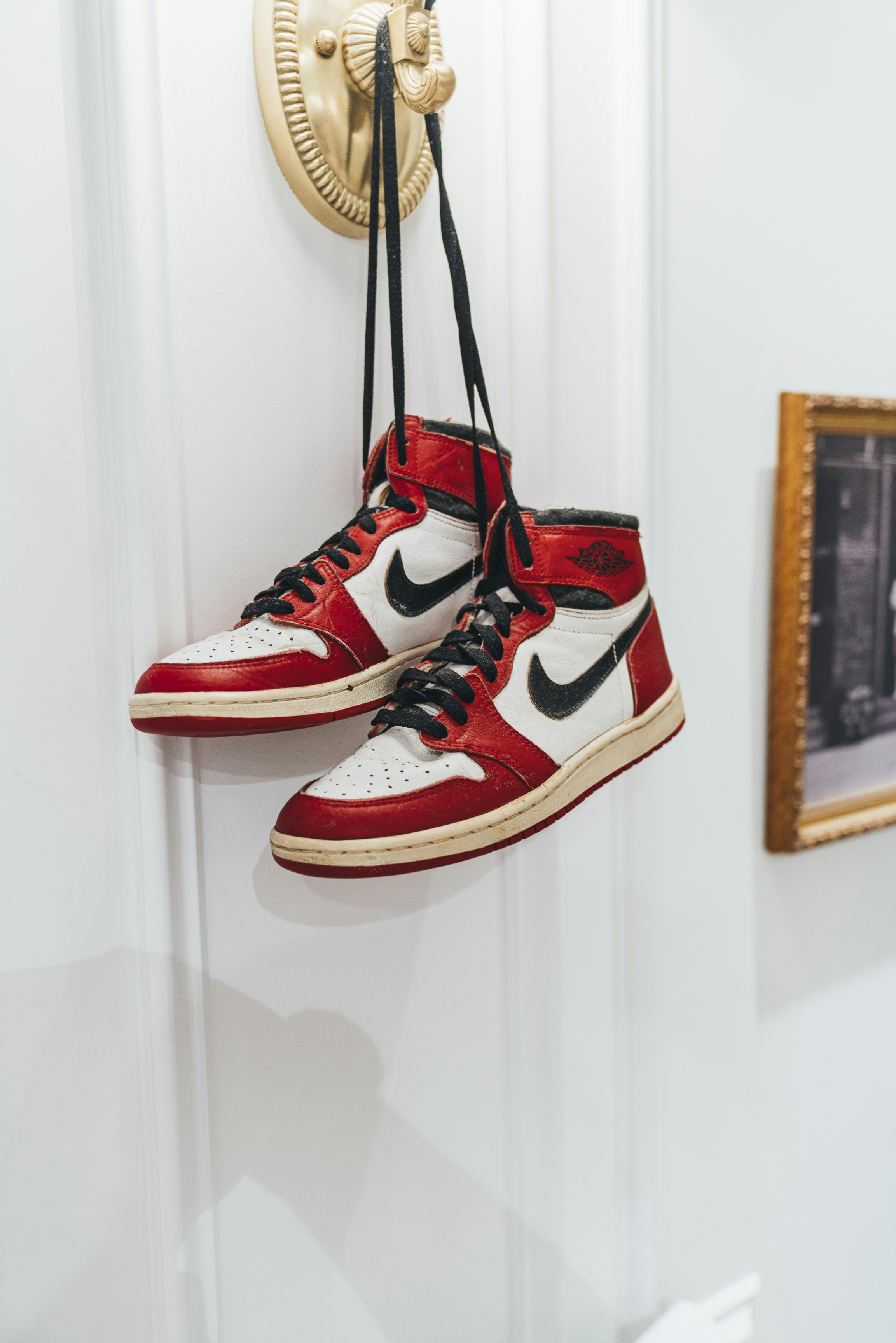 jordan 1 hanging