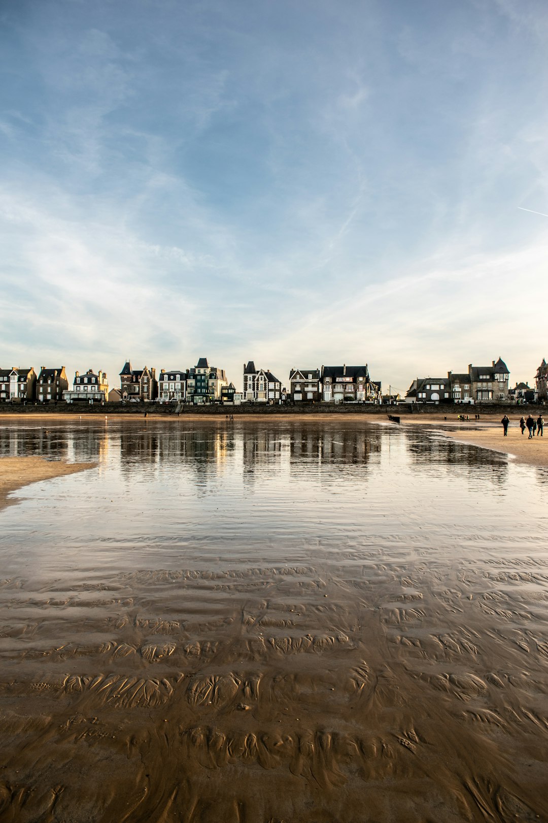 photo of Saint-Malo Town near Catedral de San Vicente