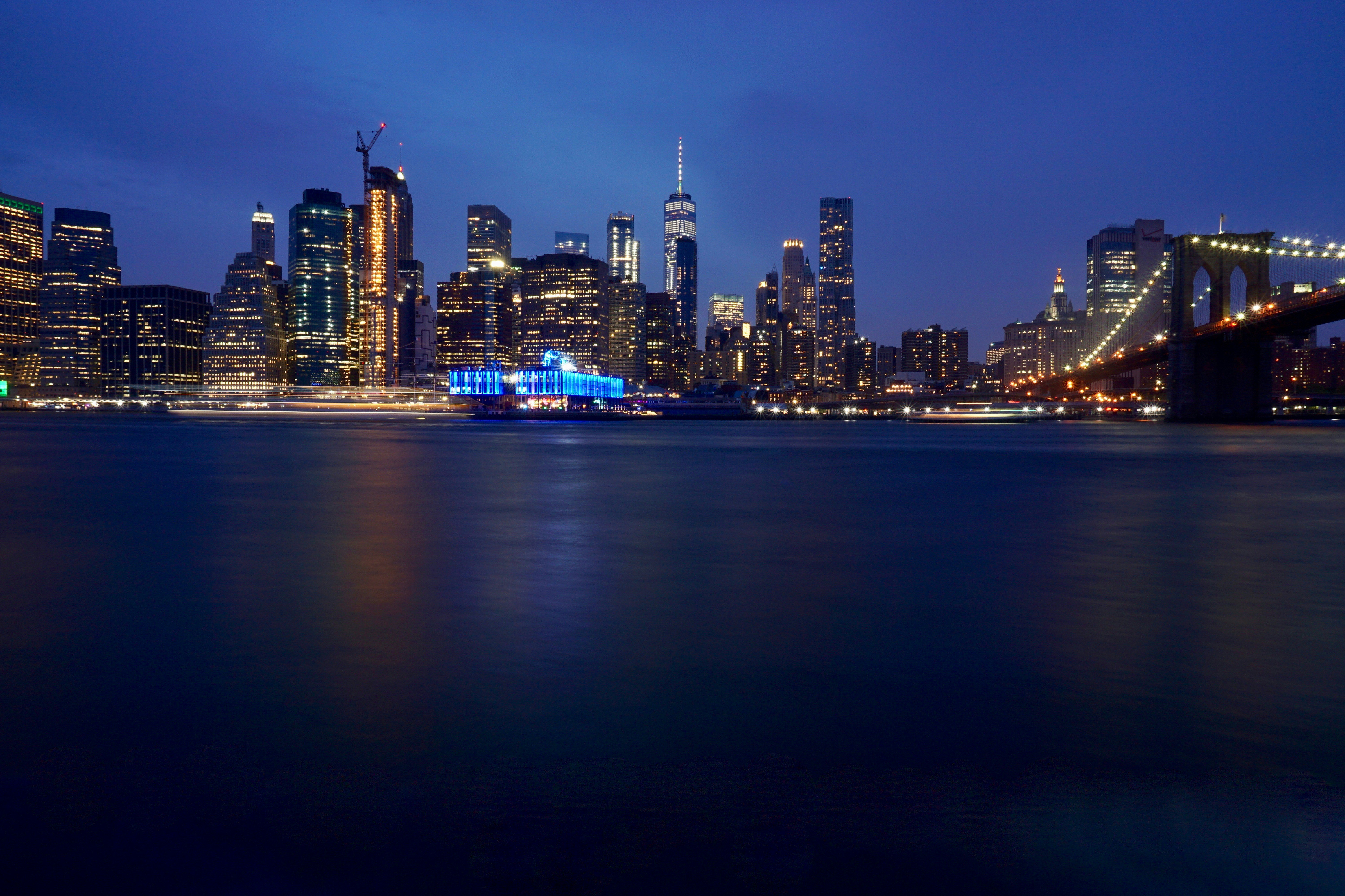cityscape during nighttime