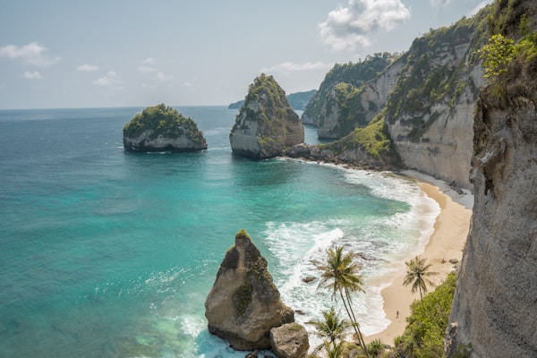 Nusa Penida Trip Guide - Crystal Clear Waters at Kelingking Beach