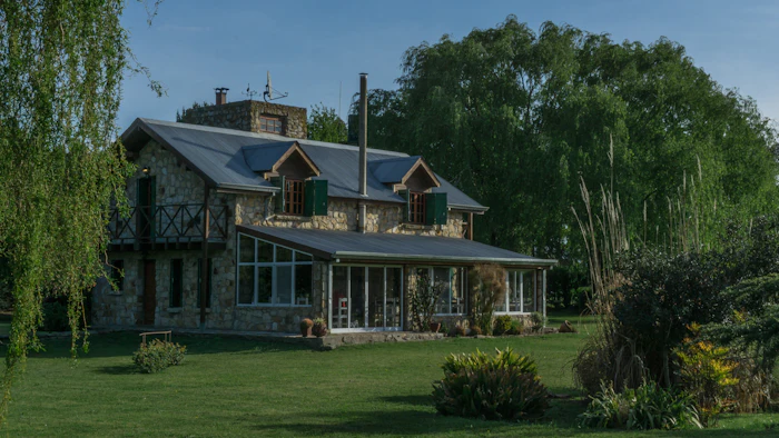 Casa con jardín