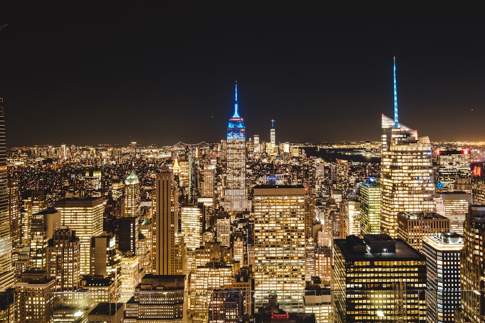 ciudad durante la noche