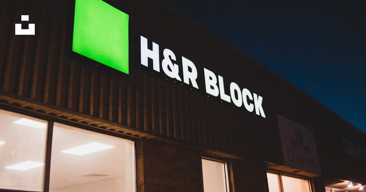 H & R Block building photo – Free Green Image on Unsplash