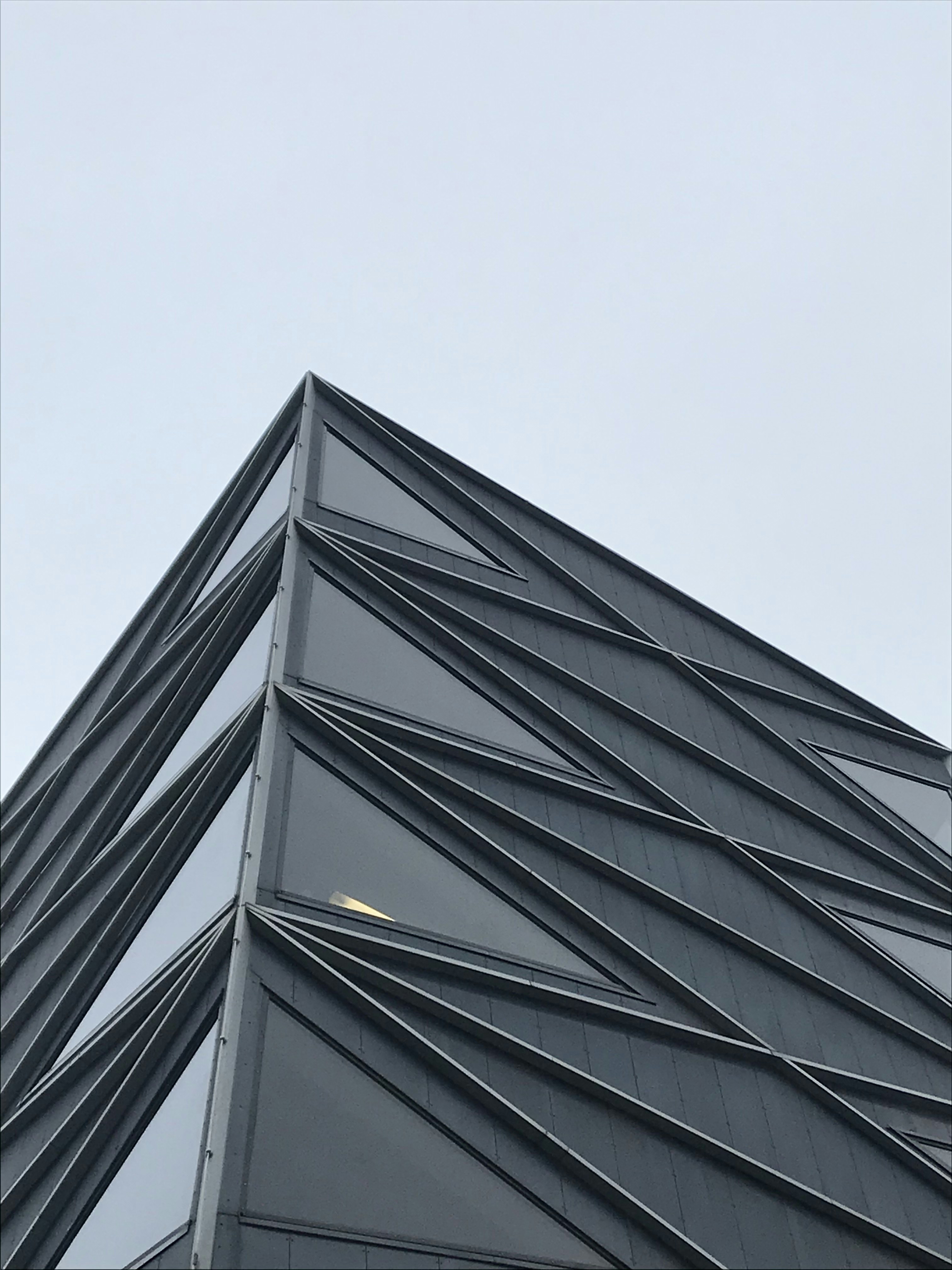 Cover image for Geometry in Real Life: Everyday Examples and Applications Explained