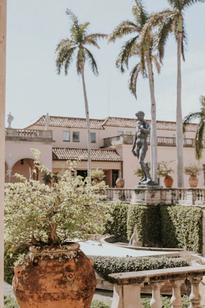 outside of Ringling museum 