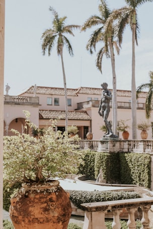 outside of Ringling museum 