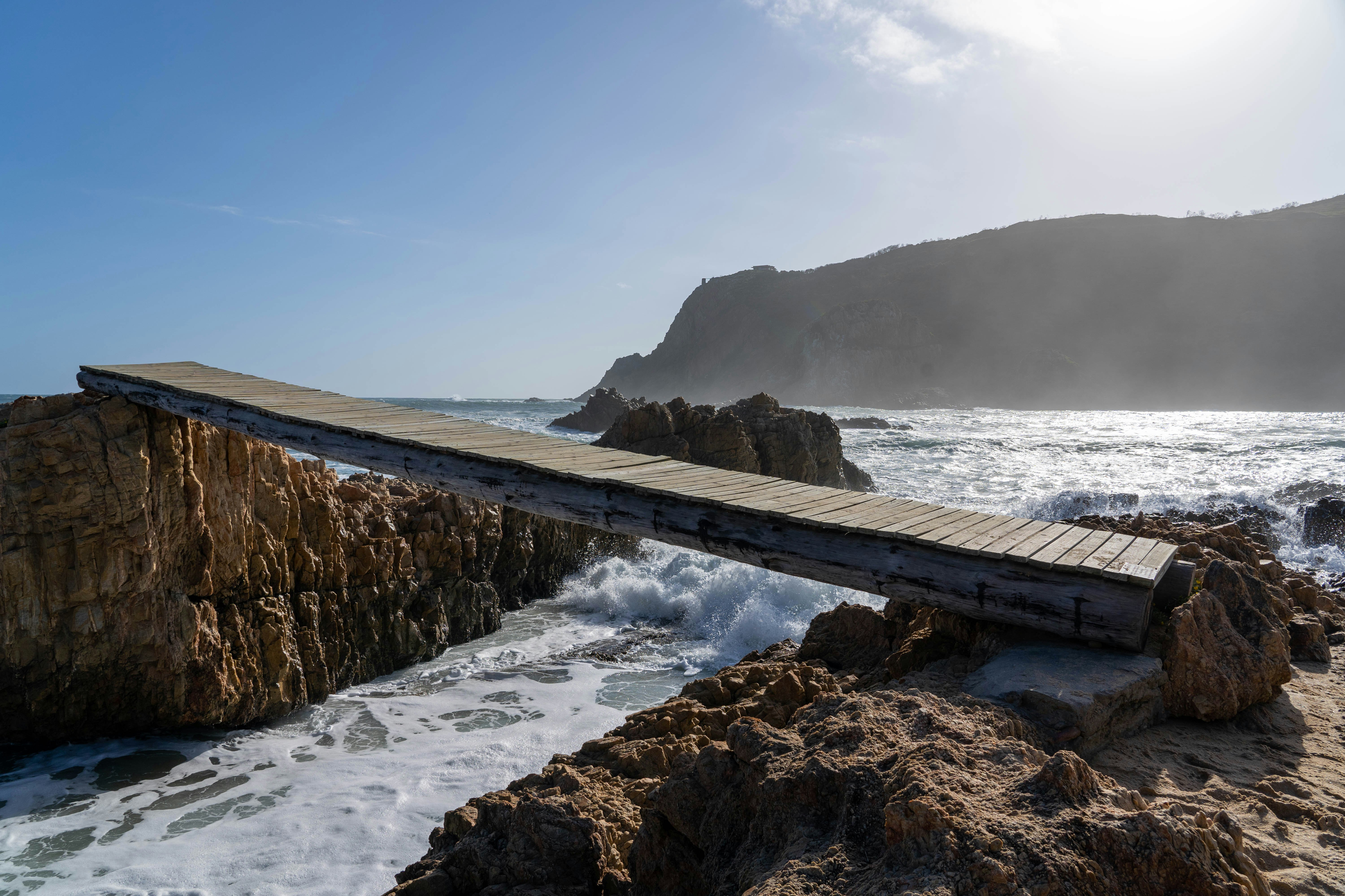 grey concrete bridge