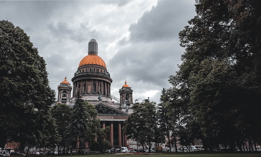 brown and gray dome building during daytime