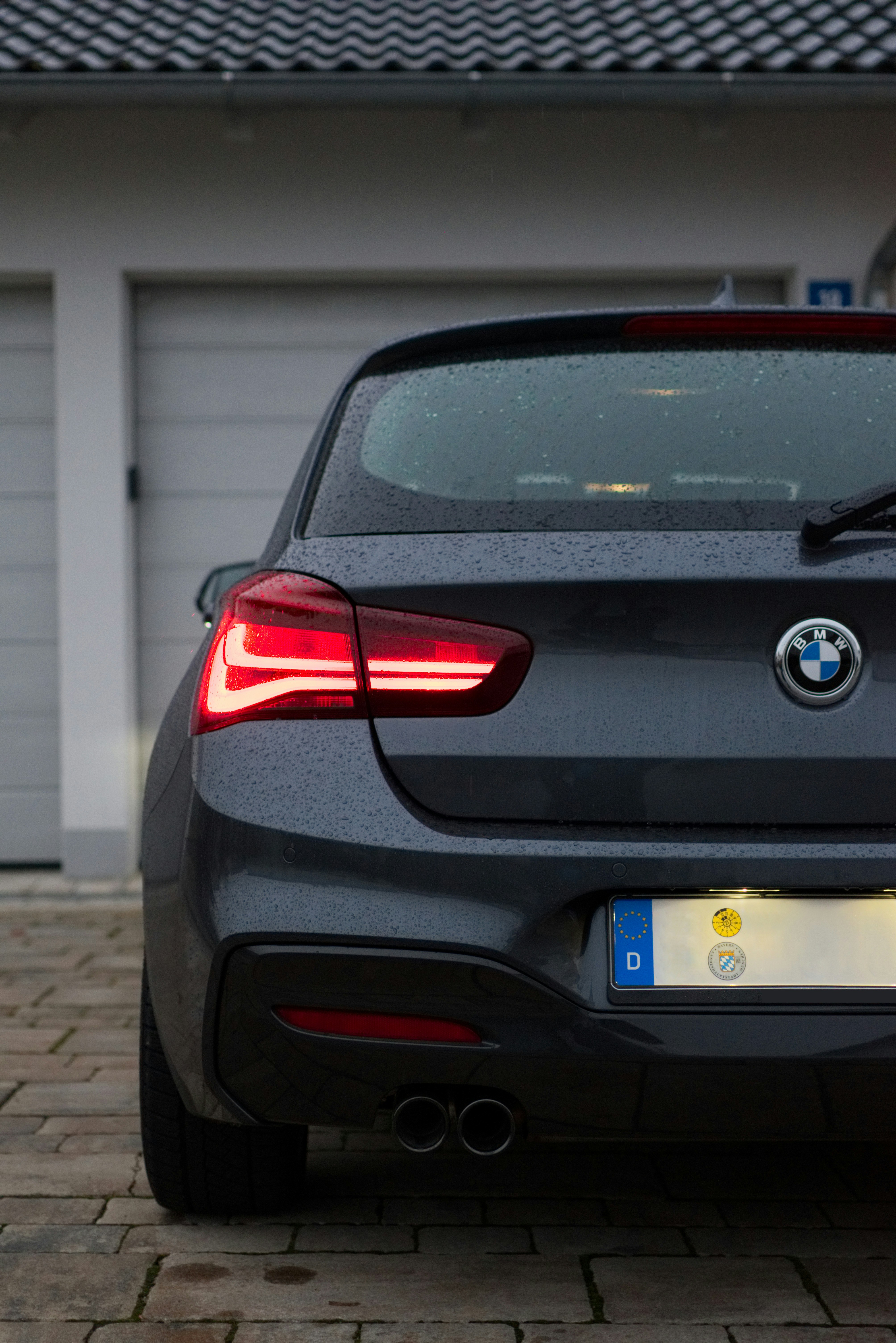 Photo by modernphoto