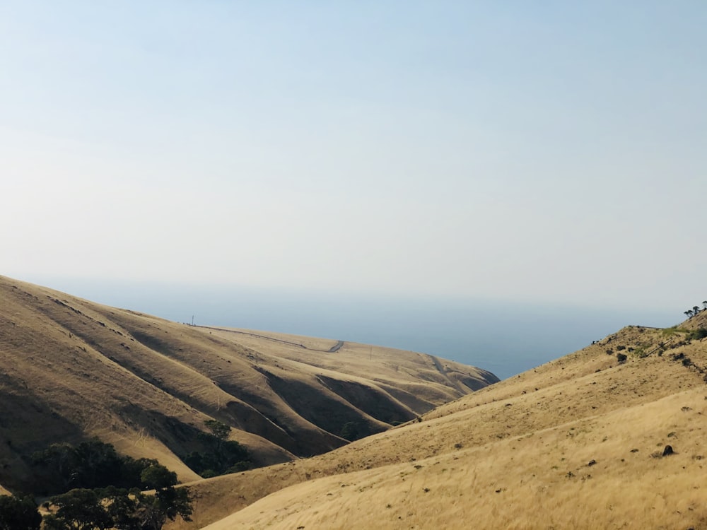 photographie de paysage de montagne