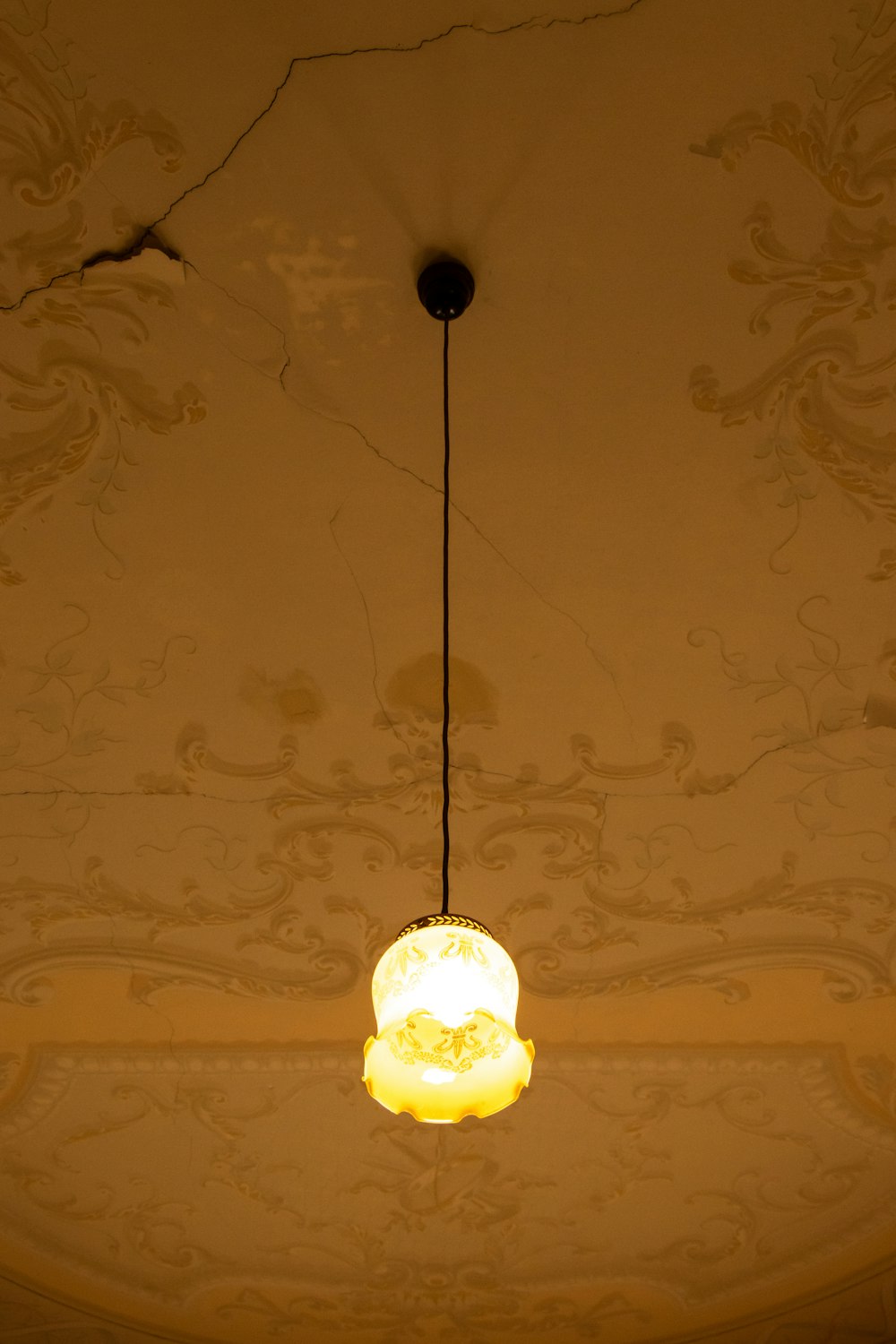 yellow pendant lamp