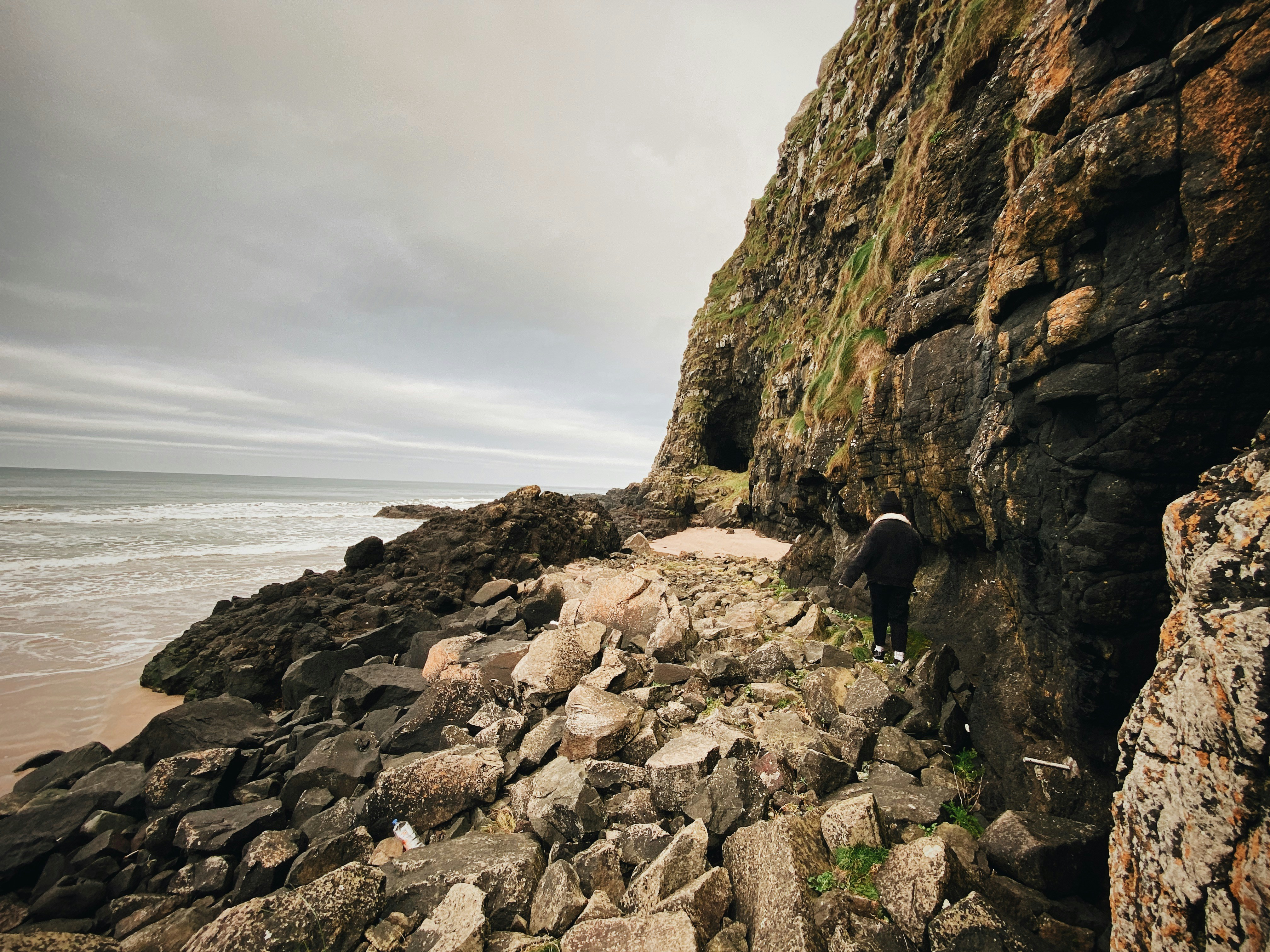 landscape photography of cliff