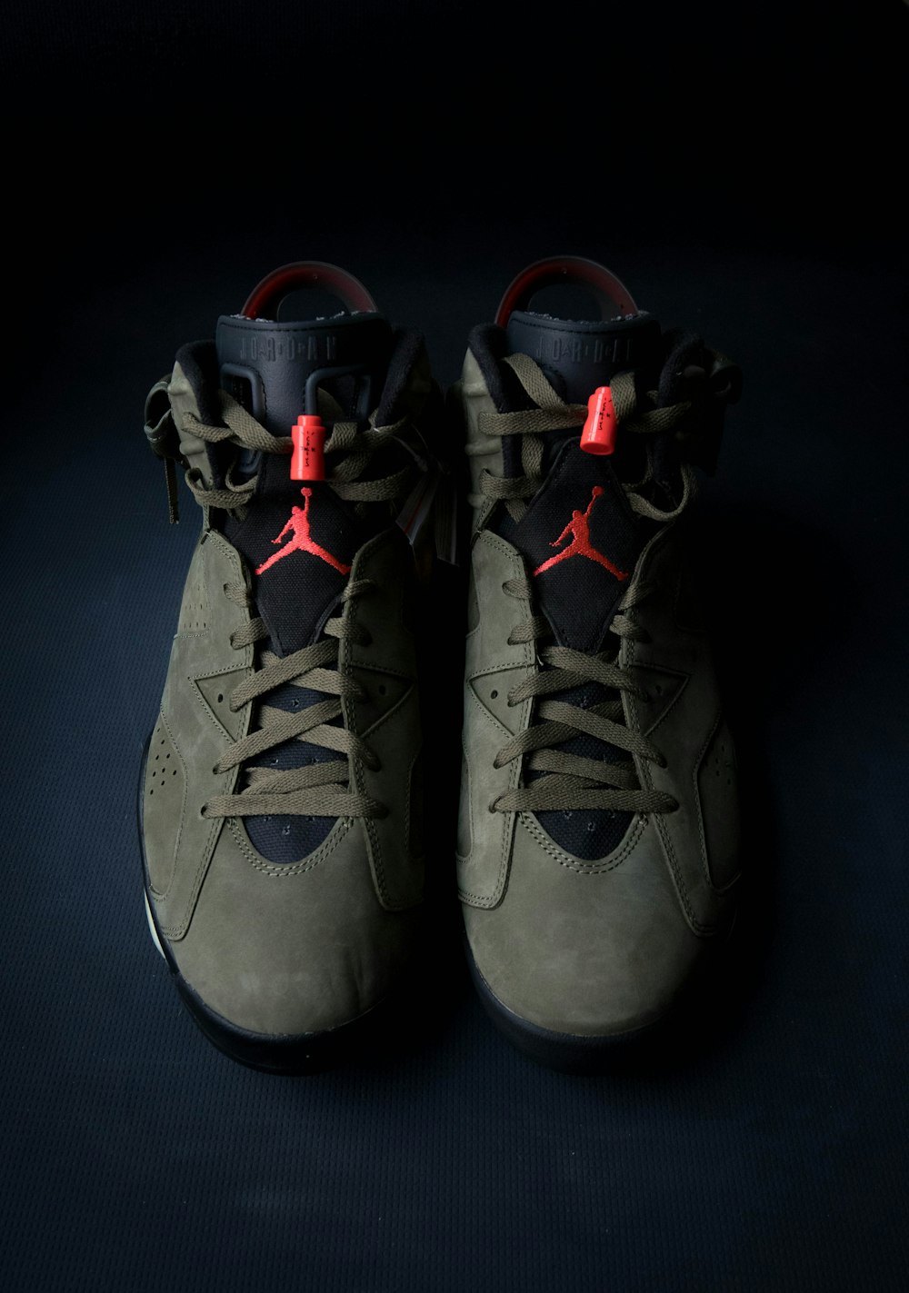 gray Air Jordan 8 shoes
