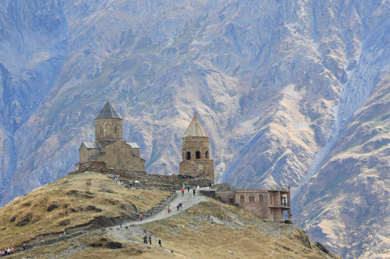 Best Solo Traveler Spots in Kazbegi: Where to Eat, Drink, and Connect